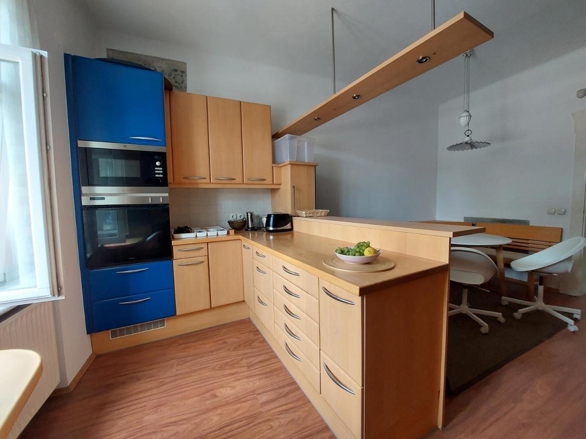 Hotel R24, Rose House à Ljubljana Extérieur photo